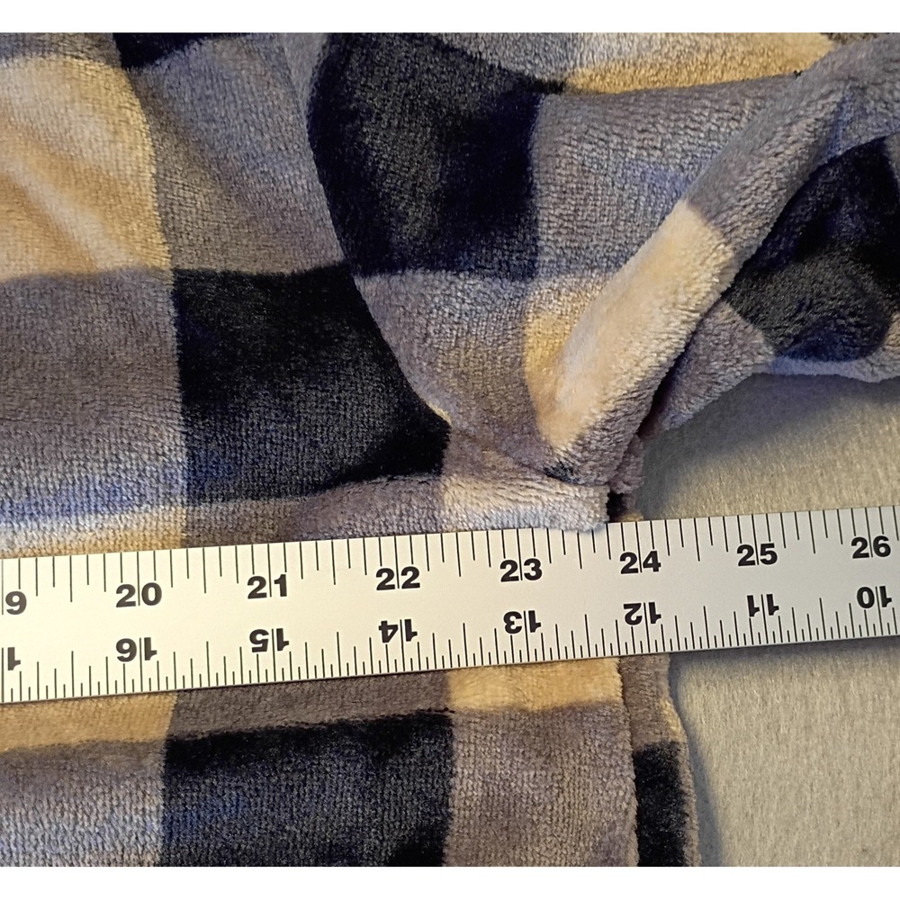 Emily Daniels Sz L Buffalo Plaid Checkerboard Minky Fleece Sweater Button Accent - Picture 7 of 11